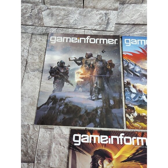Lot Of 5 Game Informer Magazine Issues 281, 282, 283, 285, 286 - Picture 4 of 11